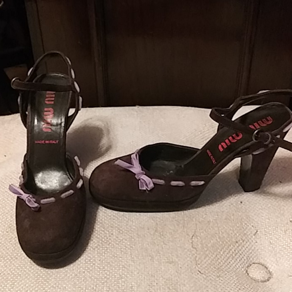 MIU MIU BROWN SUEDE W/ LAVENDER RIBBON SHOE